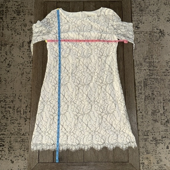 Eliza J Lace Bell Sleeve Shift Dress - Picture 11 of 13